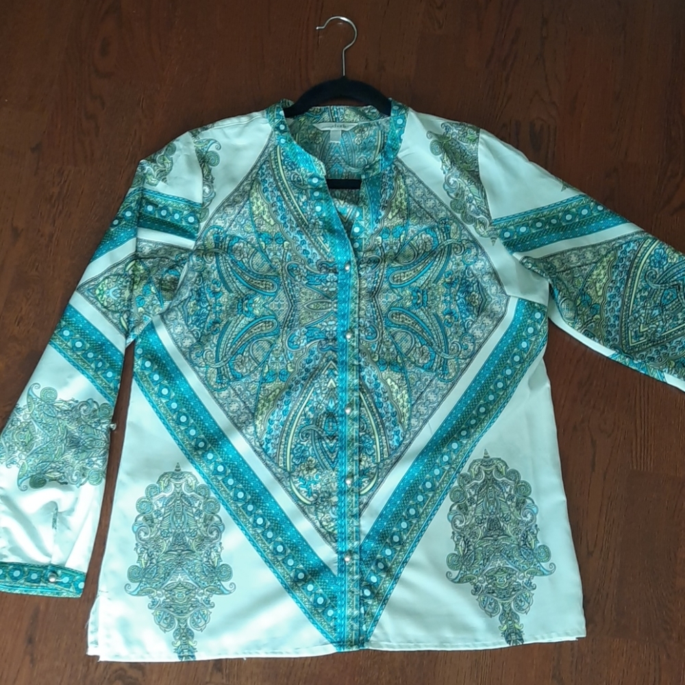Pretty Charlie Button-down print shirt size L